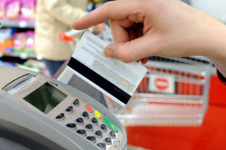 6 mistakes to avoid when using debit cards