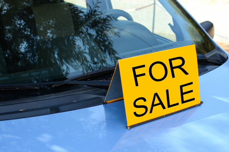 Tips to sell a used car online and ways to determine its value