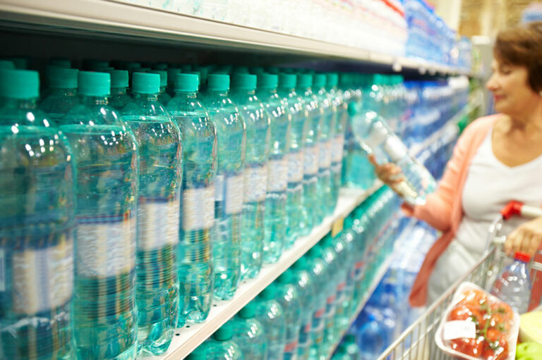 4 tips for choosing the right water bottle