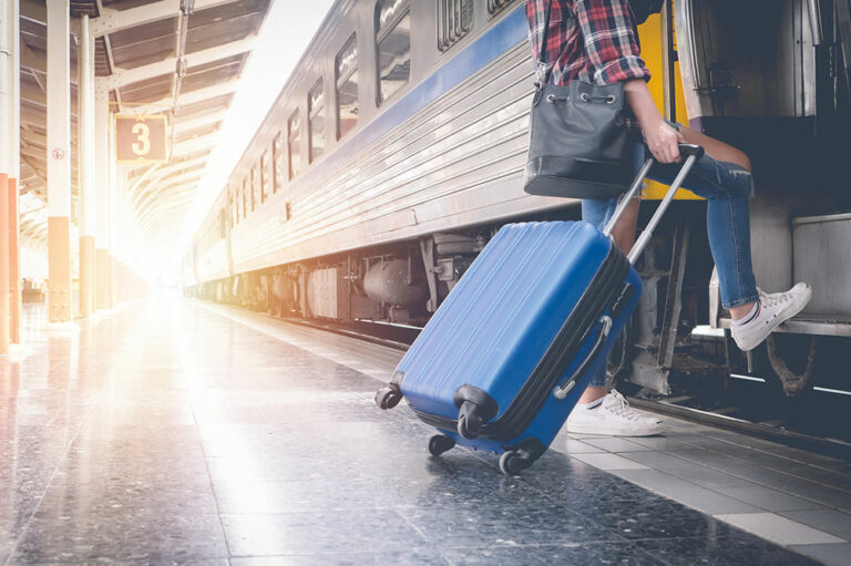 5 mistakes to avoid while traveling by train