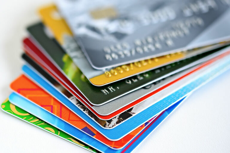 Stay away from these 6 bad credit card habits