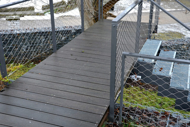 7 mistakes to avoid when installing a deck railing system